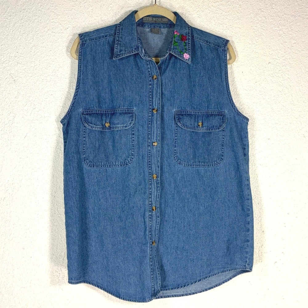 Vintage Ultra Feminine Embroidered Collar button-down denim sleeveless top